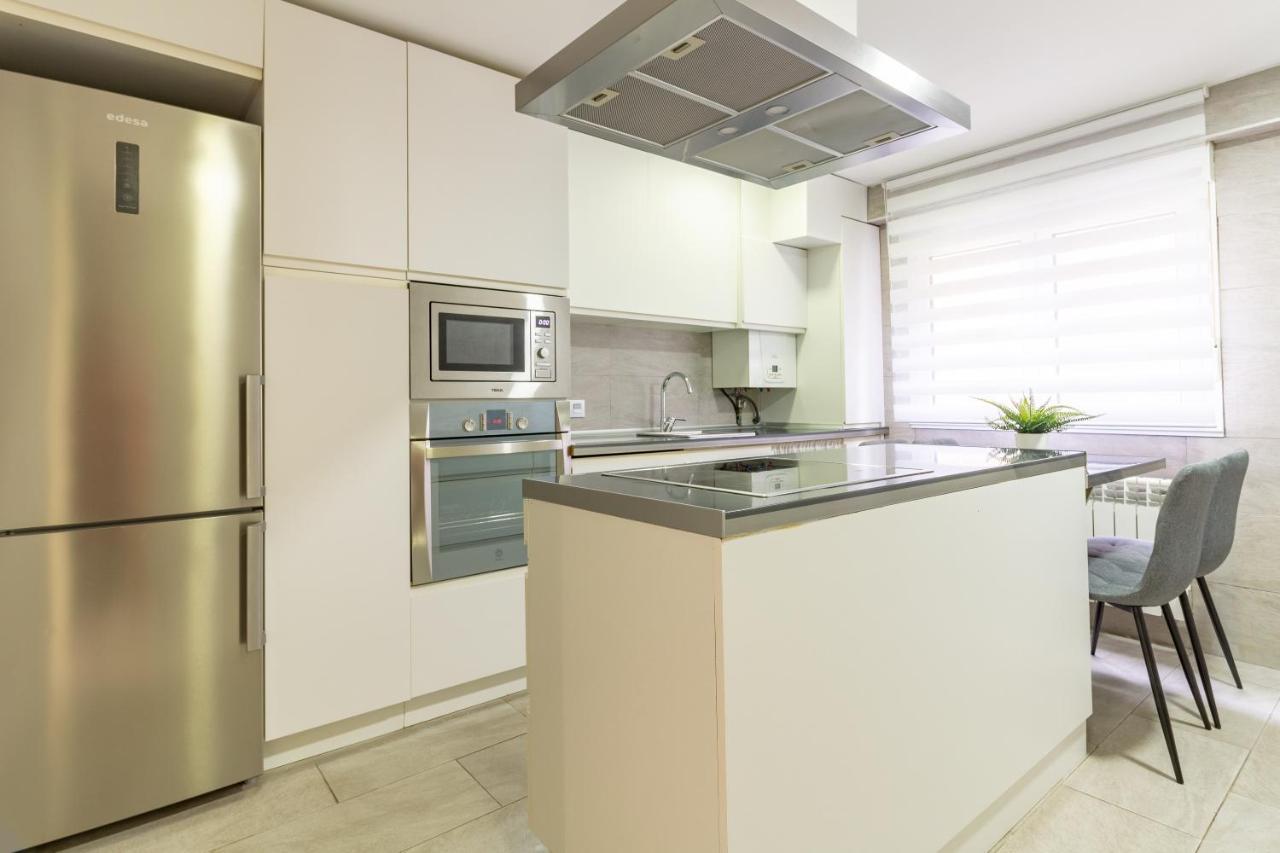 Ah King Size Apartment Vut5461As Oviedo Buitenkant foto